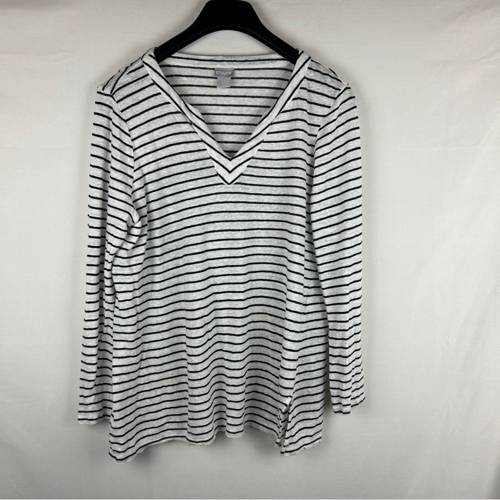 Chicos 100% linen striped Vneck blouse knit top size 2 / L